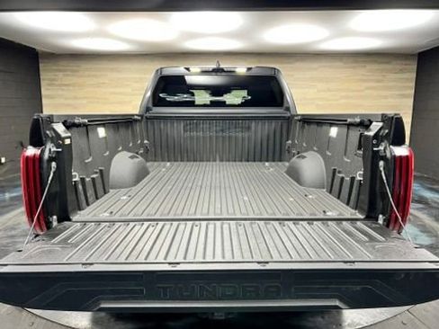 Used 2025 Toyota Tundra Limited AWD/4WD image 23