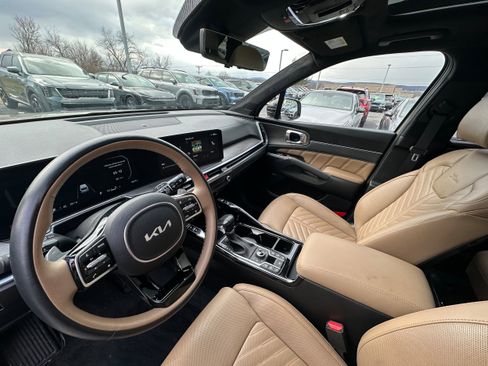 Used 2025 Kia Sorento SX Prestige w/ Olive Brown Leather Package image 44