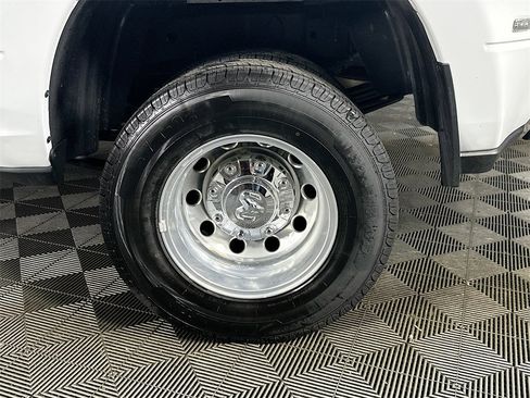 Used 2024 RAM 3500 Laramie image 34