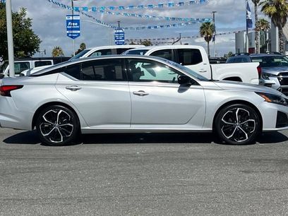 Used 2024 Nissan Altima 2.5 SR