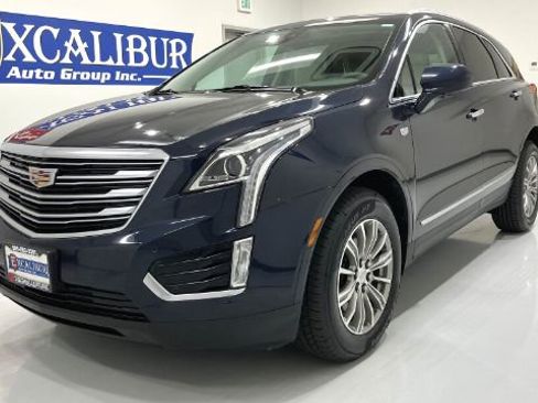 Used 2017 Cadillac XT5 Luxury w/ Driver Awareness Package FWD image 11