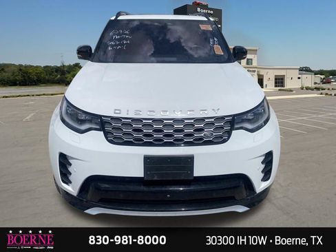 Used 2023 Land Rover Discovery Metropolitan Edition AWD/4WD image 6