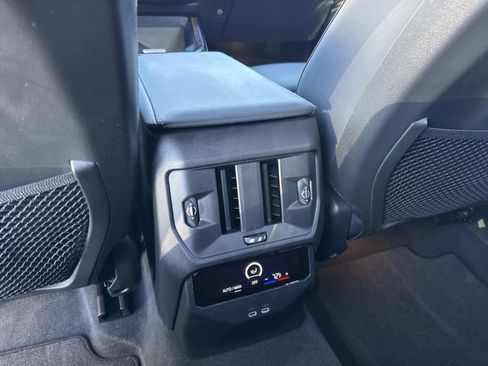 Used 2025 BMW X3 xDrive30i w/ Convenience Package image 16