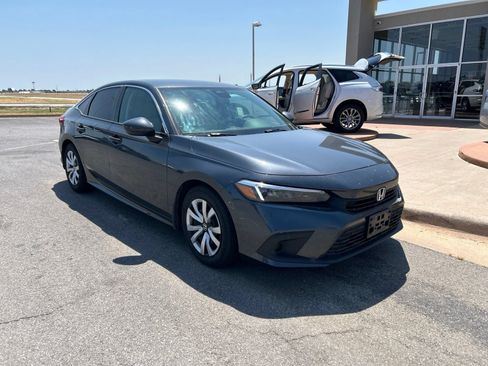 Used 2023 Honda Civic LX image 3