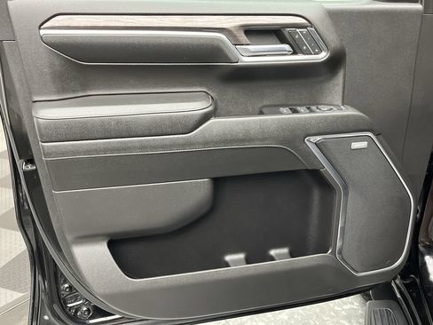 Certified 2024 Chevrolet Silverado 1500 LTZ AWD/4WD image 8