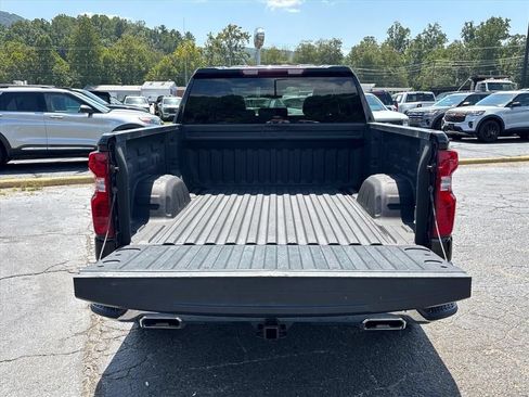 Used 2022 Chevrolet Silverado 1500 LT w/ Z71 Off-Road Package AWD/4WD image 7