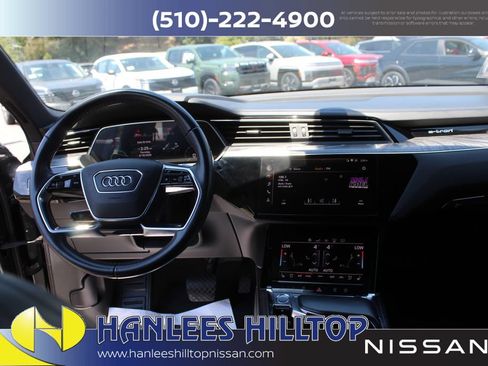 Used 2019 Audi e-tron Prestige w/ Prestige Package AWD/4WD image 20