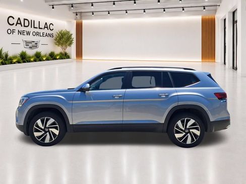 Used 2025 Volkswagen Atlas SE FWD image 6