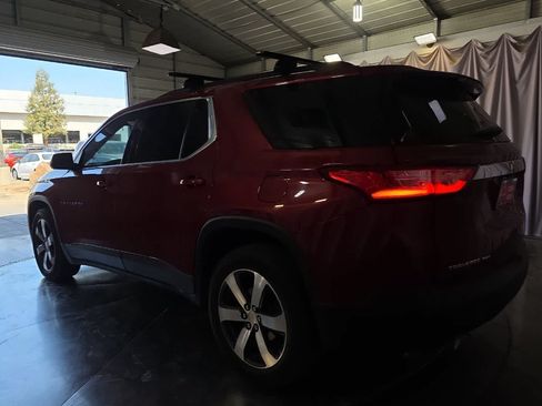 Used 2021 Chevrolet Traverse LT w/ LT Premium Package AWD/4WD image 7