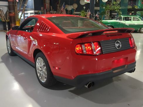 Used 2012 Ford Mustang GT Premium w/ GT Coupe Accessory Pkg 5 RWD image 11