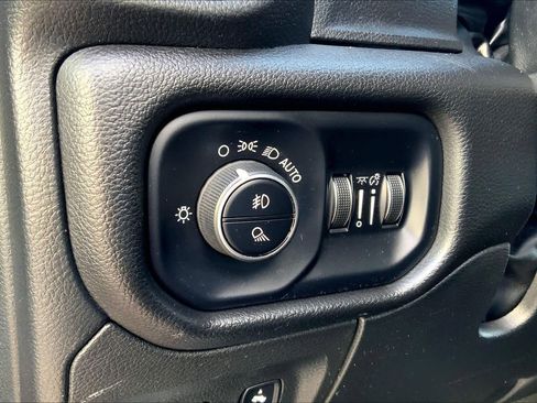 Used 2023 RAM 1500 Laramie AWD/4WD image 29