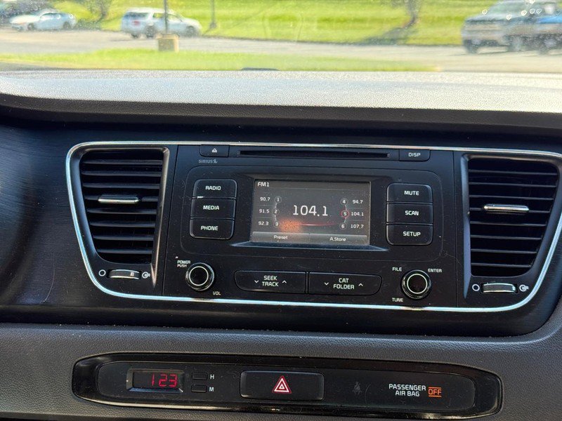 Used 2016 Kia Sedona L FWD image 14