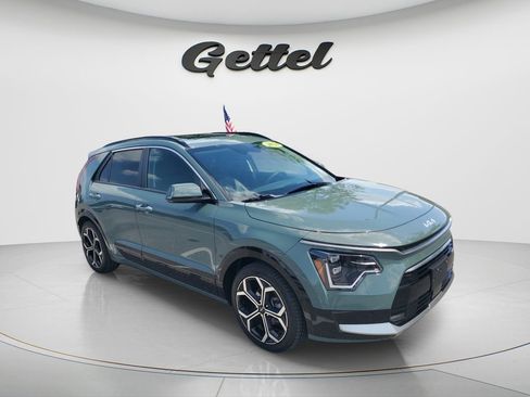 Used 2023 Kia Niro SX Touring FWD image 3