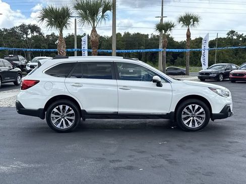 Used 2018 Subaru Outback 2.5i Touring AWD/4WD image 6
