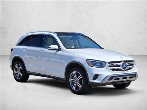 Certified 2022 Mercedes-Benz GLC 300 image 3