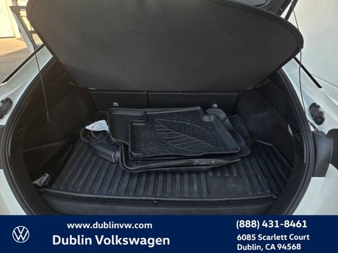 Used 2018 Toyota Prius Prime Premium image 24