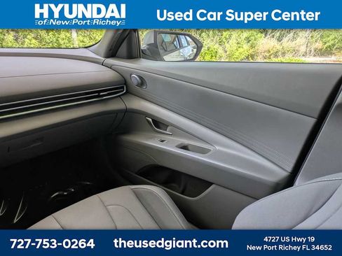 Used 2024 Hyundai Elantra SEL FWD image 17