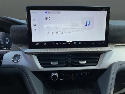 New 2026 Ford Explorer Active w/ Active Comfort Package image 18