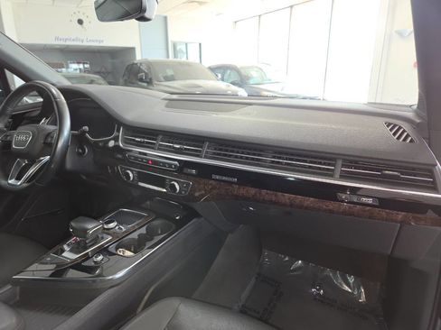 Used 2017 Audi Q7 3.0T Prestige AWD/4WD image 34