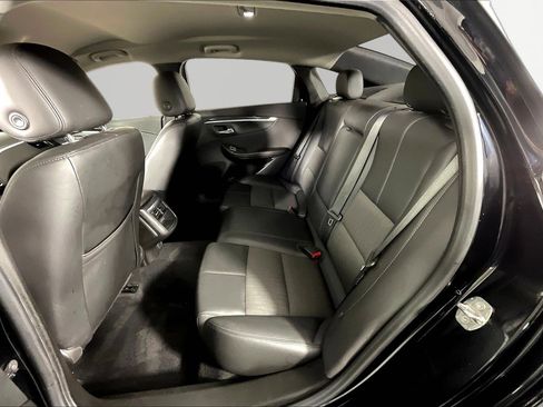 Used 2019 Chevrolet Impala LT FWD image 22