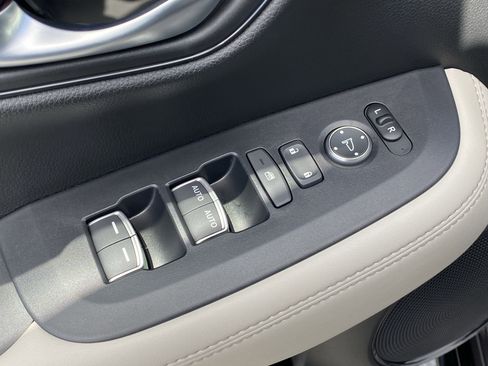 Used 2026 Honda HR-V EX-L image 17