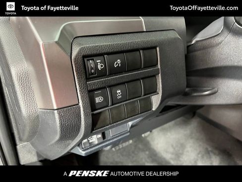 Certified 2025 Toyota Tacoma SR5 AWD/4WD image 26