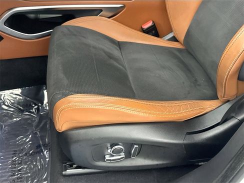 Used 2023 Jaguar F-PACE SVR image 19