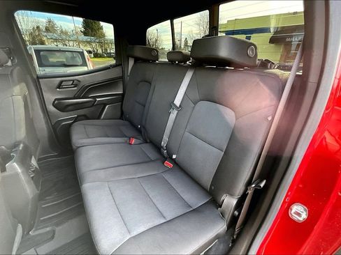 Used 2023 Chevrolet Colorado Trail Boss AWD/4WD image 21