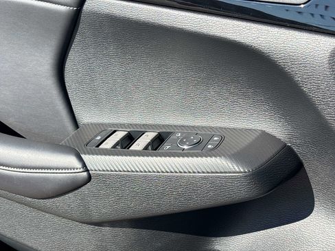 New 2026 Mitsubishi Outlander LE AWD/4WD image 9