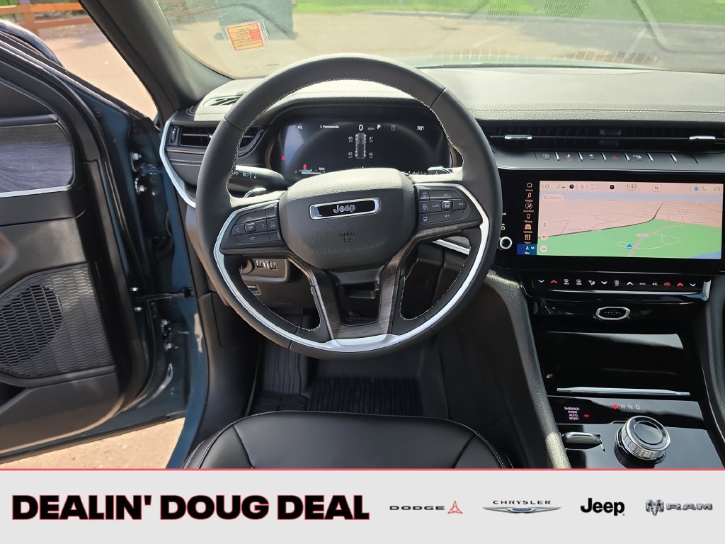 New 2027 Jeep Grand Cherokee Limited AWD/4WD image 13