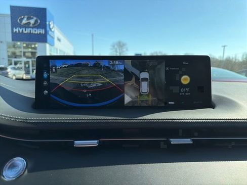 Used 2023 Genesis GV70 2.5T w/ Sport Prestige Package image 30