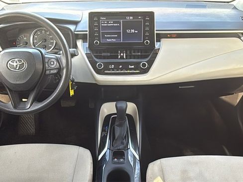Used 2020 Toyota Corolla LE image 15