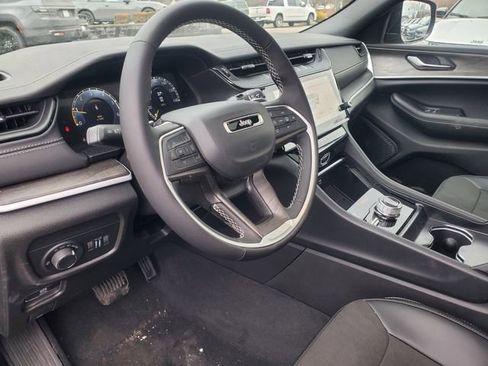 New 2026 Jeep Grand Cherokee Altitude AWD/4WD image 11
