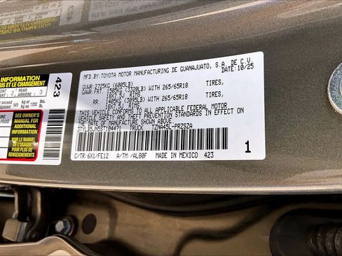 Used 2025 Toyota Tacoma TRD Sport AWD/4WD image 33