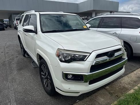 Used 2018 Toyota 4Runner Limited AWD/4WD image 3