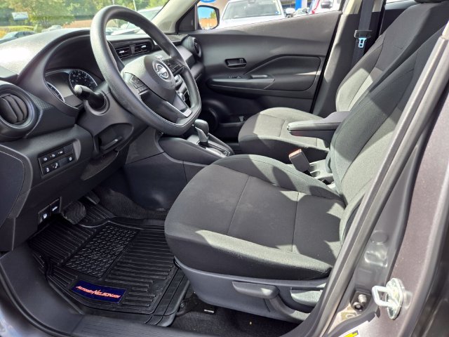 Used 2025 Nissan Kicks Play S FWD image 10