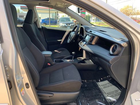 Used 2013 Toyota RAV4 XLE AWD/4WD image 34