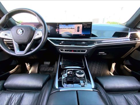 Used 2023 BMW X7 xDrive40i w/ Executive Package AWD/4WD image 15
