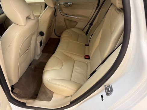 Used 2015 Volvo XC60 T5 Premier w/ Protection Package FWD image 21