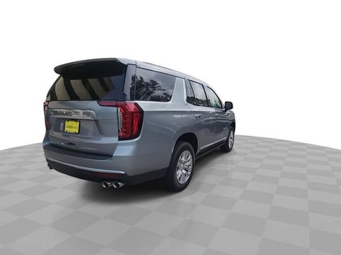 Used 2024 GMC Yukon Denali w/ Advanced Technology Package image 8