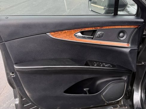 Used 2019 Lincoln Nautilus Reserve AWD/4WD image 30