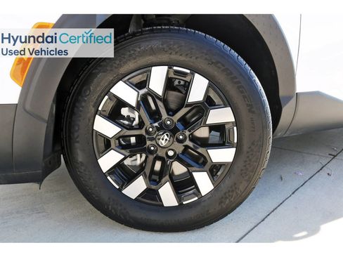 Certified 2025 Hyundai Santa Cruz SE image 32