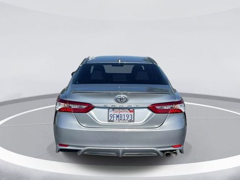 Used 2023 Toyota Camry SE image 6