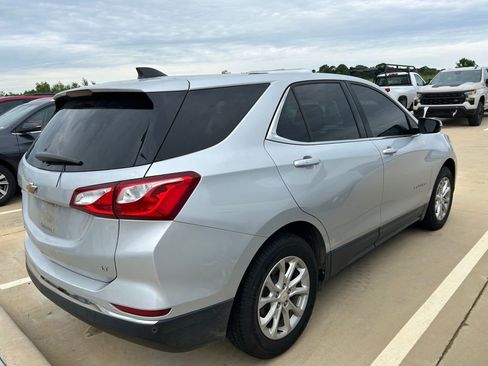 Used 2018 Chevrolet Equinox LT FWD image 5