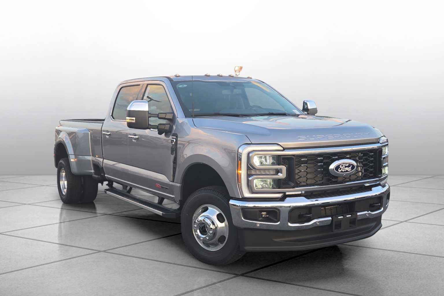 New 2027 Ford F350 Lariat w/ Lariat Premium Package AWD/4WD image 2