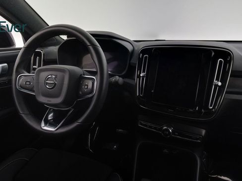 Used 2023 Volvo C40 P8 Recharge Plus AWD/4WD image 25