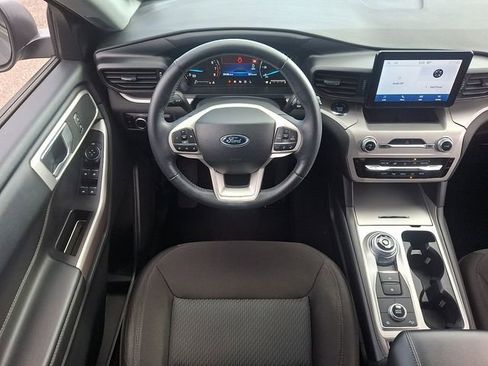 Certified 2023 Ford Explorer XLT AWD/4WD image 11