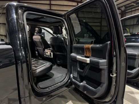 Used 2018 Ford F150 Lariat w/ Equipment Group 501A Mid AWD/4WD image 20