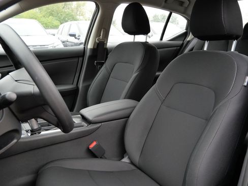 New 2025 Nissan Sentra S image 5