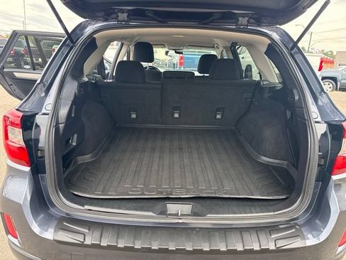 Used 2017 Subaru Outback 2.5i Premium AWD/4WD image 11